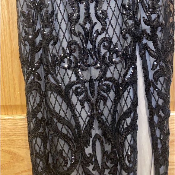 Bariano Dianne Scoop Pattern Sequin Gown - Picture 12 of 14